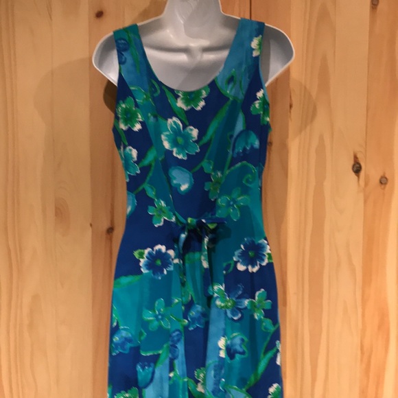Beautiful colorful Big Hed Hawaiian shift dress. - Picture 5 of 10